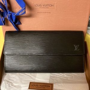 Louis Vuitton Epi Sarah Wallet Black